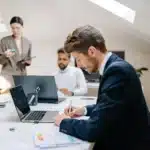 3 pilares clave que no pueden faltar en un sistema de evaluación del desempeño