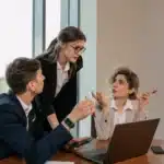 Carrera profesional horizontal: cómo gestionarla con criterio (y sin perder el control)